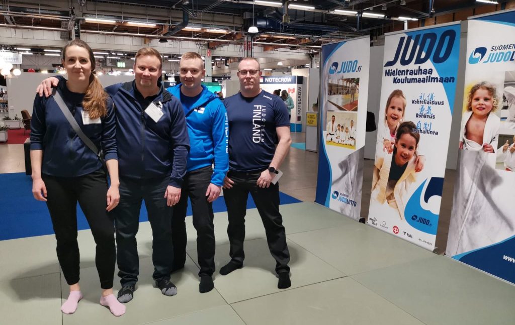 Messuosaston koulujudon asiantuntijat